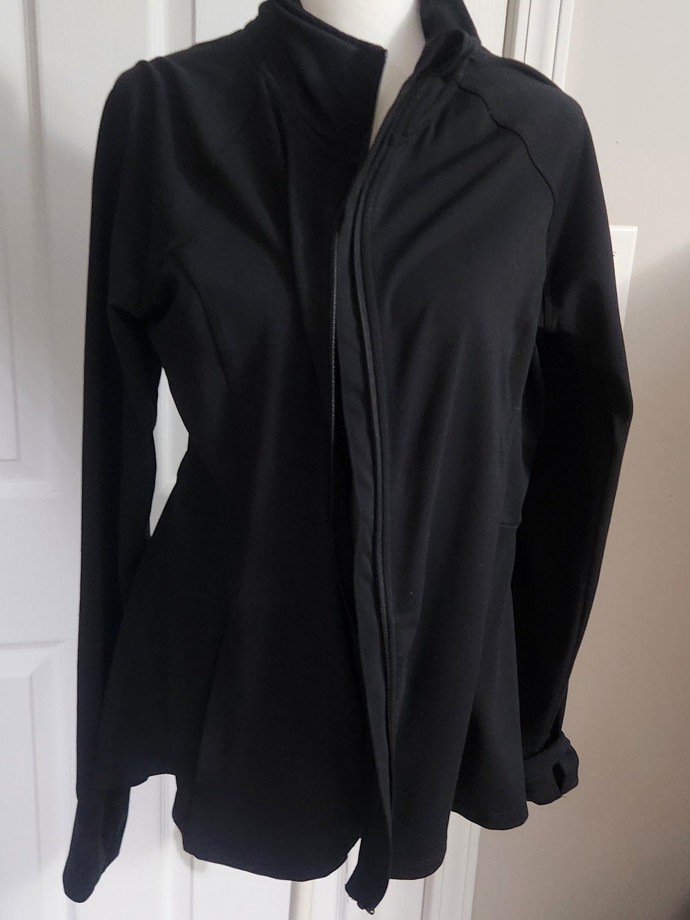 GAIAM Black Lightweight Active Wear Zip-Front Jacket